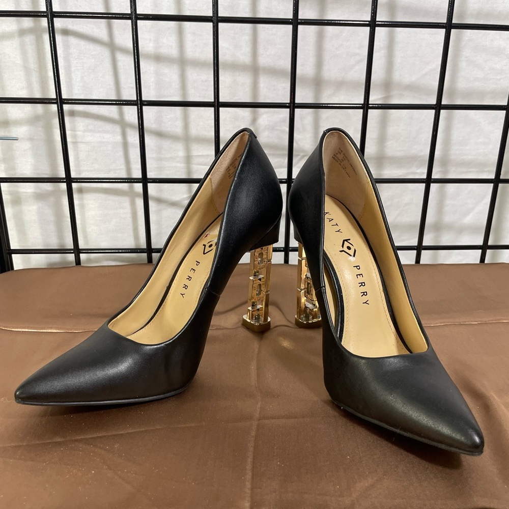 KATY PERRY Black The Suzzie Chain-Heel Pumps